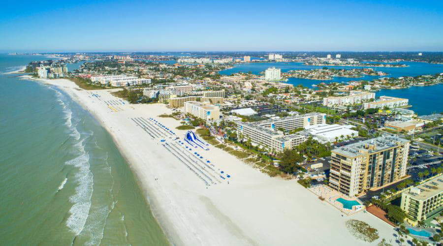 Onze autoverhuurservices bieden een gevarieerde selectie van voertuigen in Sint-Pietersstrand.